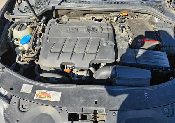 Skoda Superb cena 27900 przebieg: 301871, rok produkcji 2010 z Starogard Gdański małe 466